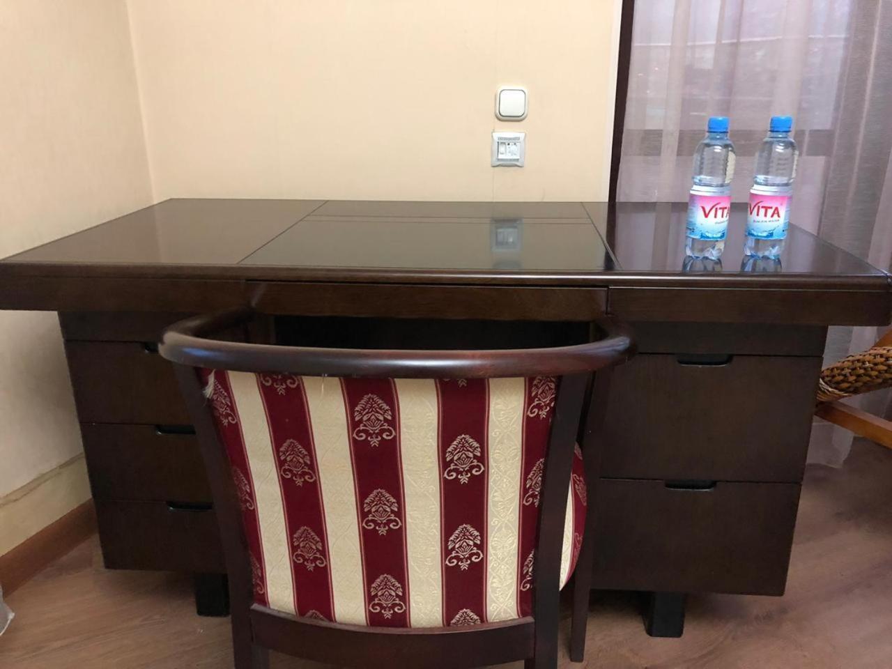 Penthouse With 3-Bedrooms Almaty Esterno foto